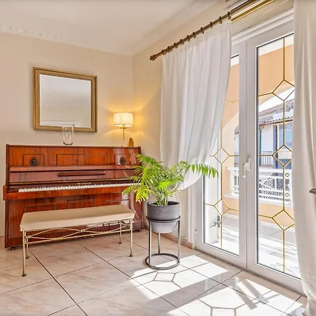 Apartment San Elias House *
