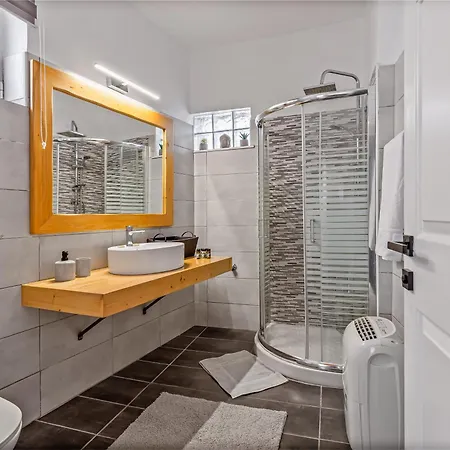 Appartement San Elias House *